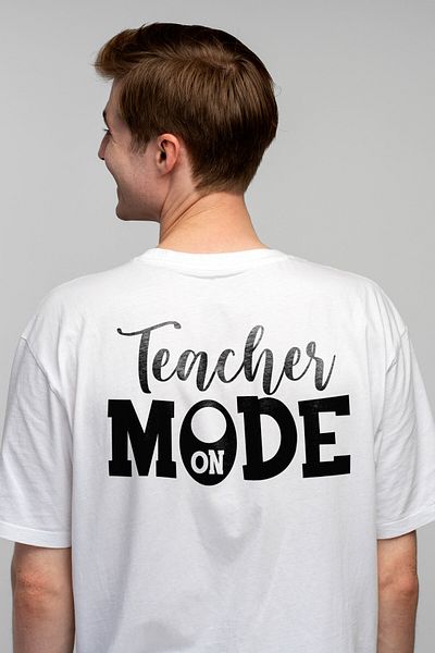 StoryGift Romania Tricou bărbătesc cu textul în engleză „teacher Mode On” - Teacher Mode activat cu imprimeu Stg