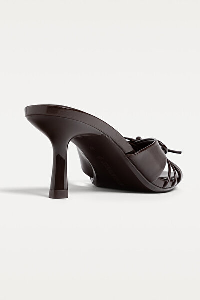 Stradivarius Heeled sandals with bow