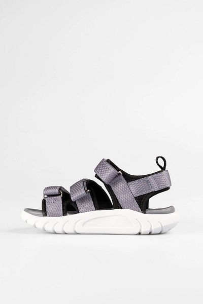 Vicco Three-Striped Lightweight Unisex Sandals in Sizes 26-35