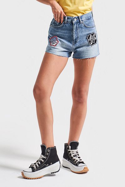 its basic Culoare albastră pentru femei 2s5-84 Mini lungime broderie cu emblema detaliată 100% bumbac Mom Fit pantaloni scurți din denim
