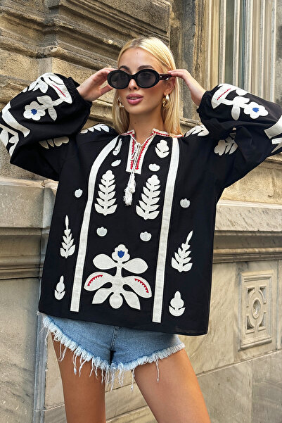 VAGGON Women's Black Boat Neck Tassel Detailed Embroidered Balloon Sleeve Woven Blouse Prmx9279