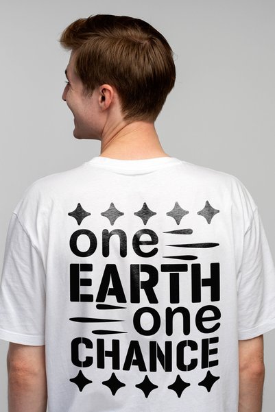 StoryGift Romania Ανδρικό T-shirt με το κείμενο "One Earth, one chance" - one...