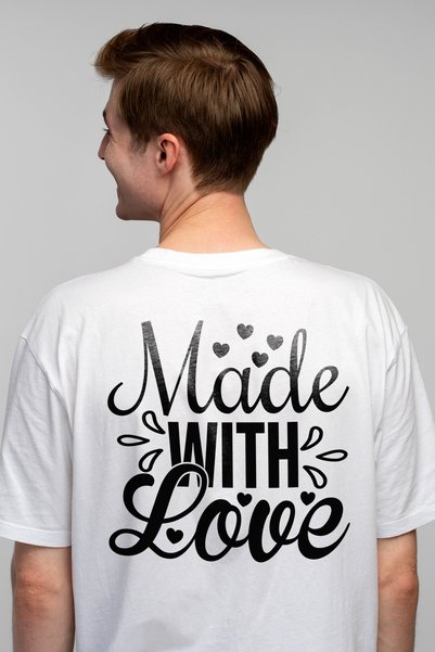 StoryGift Romania Tricou bărbătesc cu inimioare și mesajul „made With Love” -...