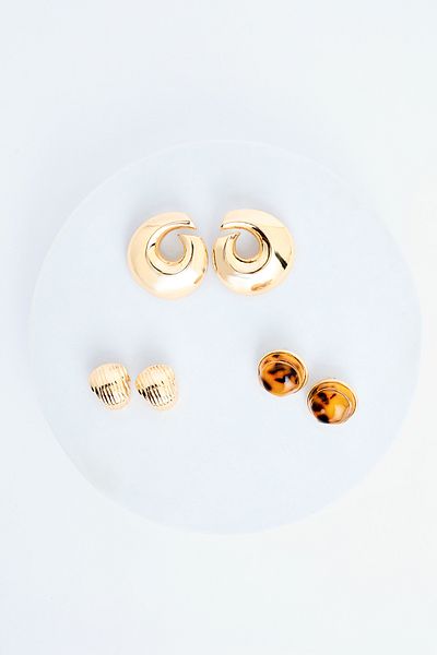 Penti Karen Goldfarbenes Ohrring-Set