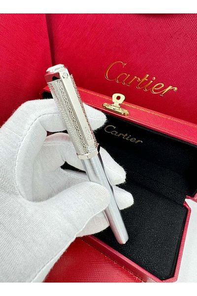Cartier Cater Pen with Luxurious Design