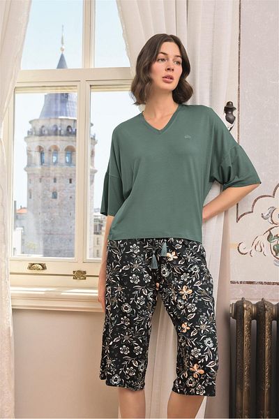 MONAMİSE Flower and Leaf Patterned V Neck Plus Size Capri Set