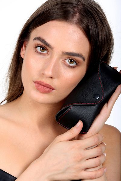 JULIANO Black Glasses Case