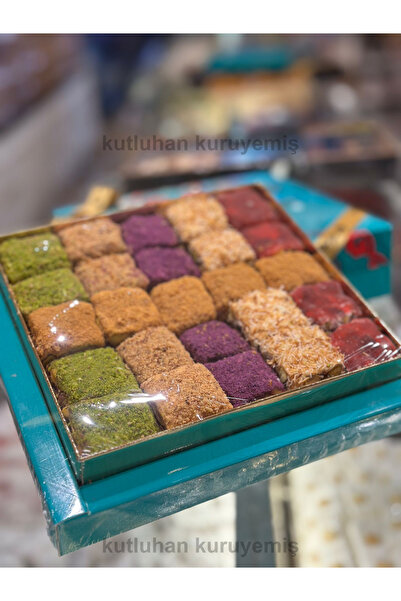 Kutluhan Karışık Baklava Lokum, Lotuslu, Fıstıklı, Yaban Mersinli, Kadayıflı, Narlı, 550-600 gr