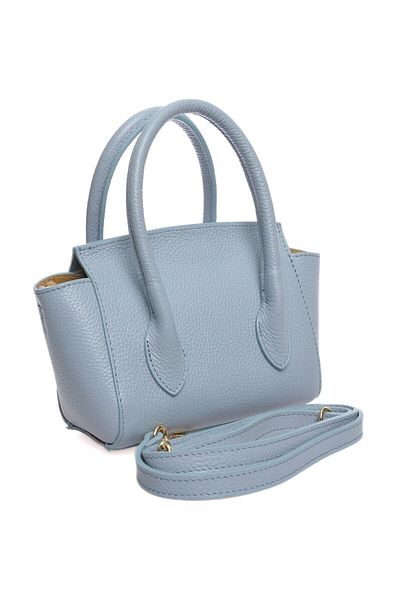Carla Ferreri Crossbody kabelka 
 100% hovězí kůže 
 Přední magnetické zapínání 
 Rozměry: 13x18x7cm 
 Rukojeť: 27 cm 
 nastavitelný