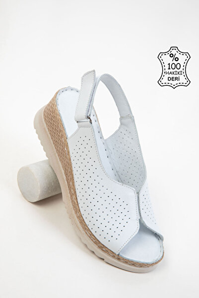 SOHO Weiße Damensandalen aus echtem Leder 20622