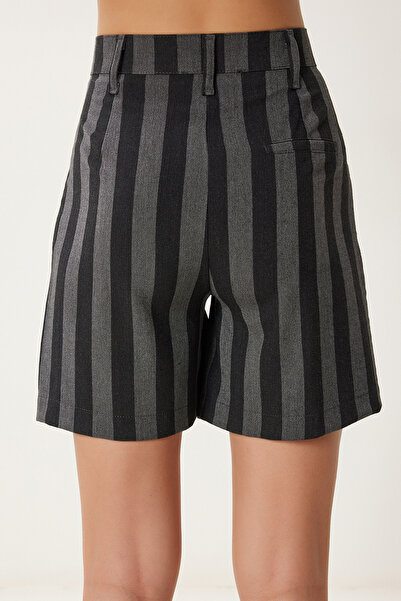 Happiness İstanbul Women's Gray Striped Seasonal Woven Shorts Mx00186