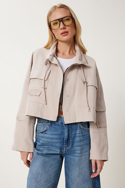 Happiness İstanbul Beigefarbene Damenjacke aus Gabardine mit Taschen SA00042