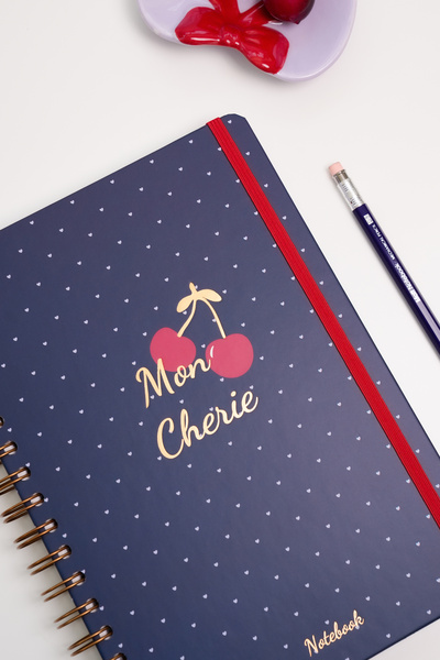 Matt Notebook B5 17x24 cm Spiralli Lastikli Düz, Çizgisiz Tarihsiz Not Defteri Kiraz