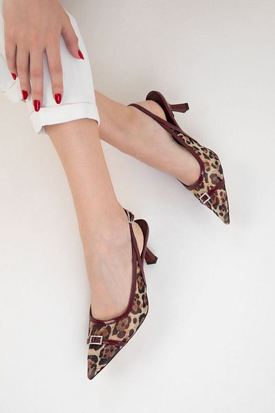 SOHO Klassische Damenschuhe mit Absatz aus bordeauxrotem Lackleder und Leopardenmuster 20649