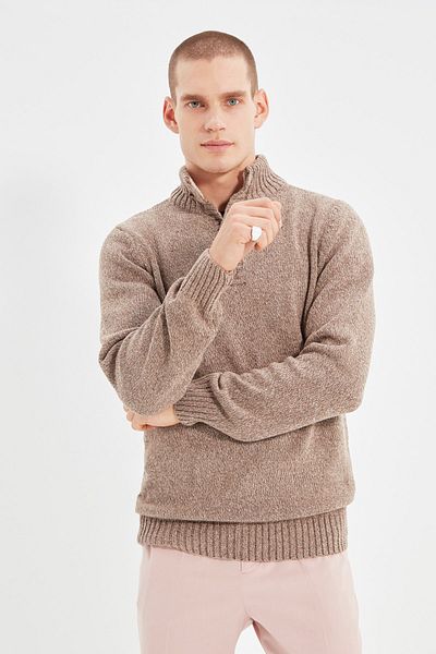 Trendyol Collection Lässiger Nerz-Strickpullover mit schmaler Passform – Wolle, halber Rollkragenpullover, Knopfleiste TMNAW21KZ0394