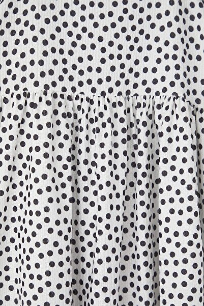 TRENDYOLKIDS Rochie tricotată de sărbători cu mânecă scurtă cu model de buline pentru fete negre TKDSS24EL00007