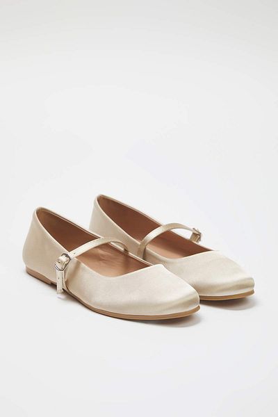 TRENDYOL SHOES Vanille Satin Mary Jane, gebänderte Mandelkappenschuhe, Damen-Ballerinas TAKAW25BE00005