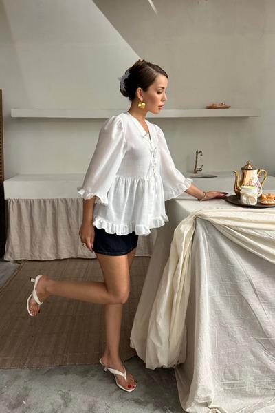 JANES Льняна блуза з зав'язкою спереду та воланами - Біла