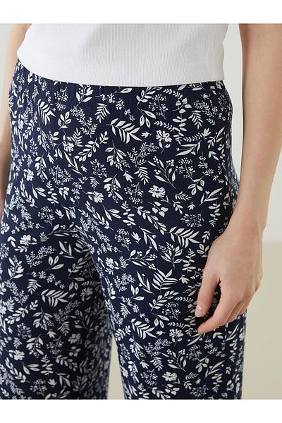 LC Waikiki Floral Women's Capri with Elastic Waist