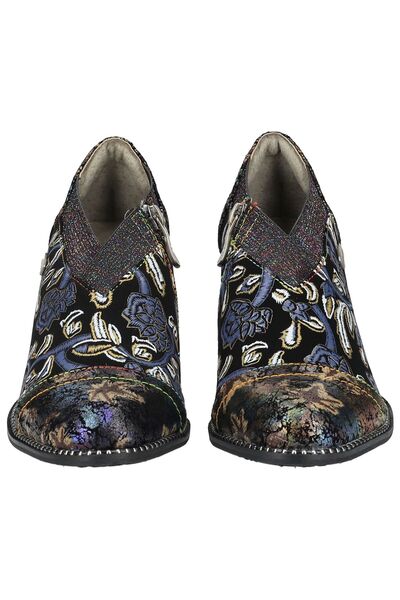 LAURA VITA Vyhlazování