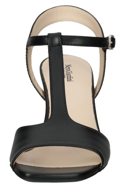 Nero Giardini sandals