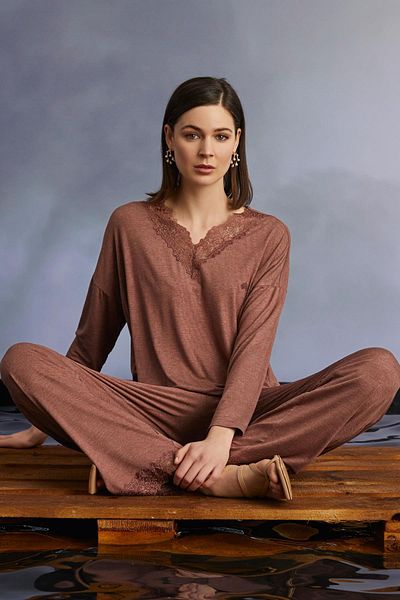 MONAMİSE Lace Collar Embroidered Pajama Set