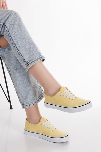 Alpha 100% Organic Cotton Women's Retro Lace-Up Sneaker