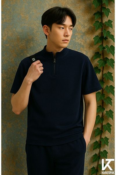 Karatopak Zippered Textured Polo-Neck T-Shirt