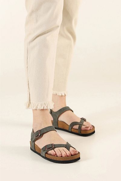 DİLEK SHOES صندل نسائي كاكي - تصميم يومي مريح