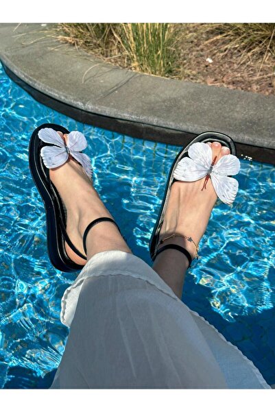 ERVANIN BUTİĞİ Siyah Cilt (James) Beyaz Kelebek Detay Kadın Sandalet