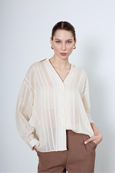 canelibutik قميص نسائي منقوش بأزرار شفافة بلون كريمي