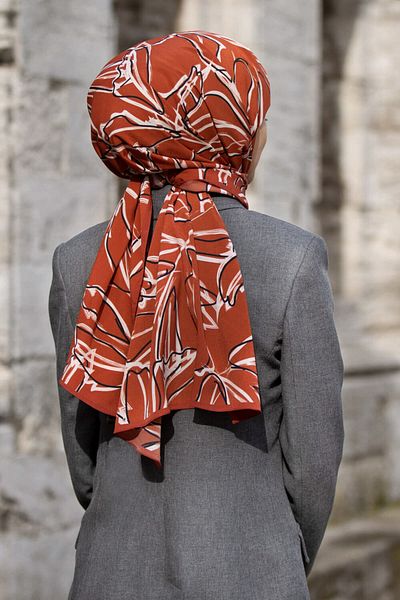 Vissona LUXURY MEDINA - Μοτίβο φύλλων μεταξιού, μαύρισμα χρώματος 75x195 Αντιρυτιδικό σάλι, Moss Crepe Τύπος ραφής Ιταλική ραφή