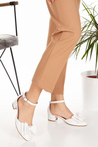 MFT AYAKKABI Women's 3 cm Heeled Bow Karnıyarık Short Thick Heeled Shoes