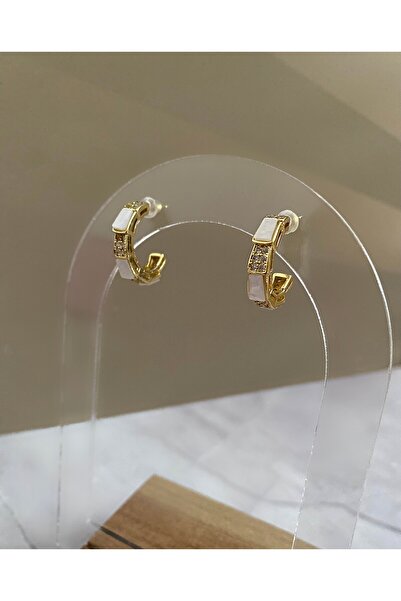 Bijoura Studio حلق من الفولاذ بتصميم حجر الزركون باللون الذهبي