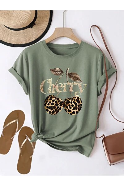 l'eivor Дамска тениска в цвят каки и зелено с леопардов принт с череши