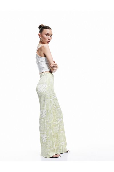 Koton Hose mit weitem Bein und elastischem Bund und hoher Taille