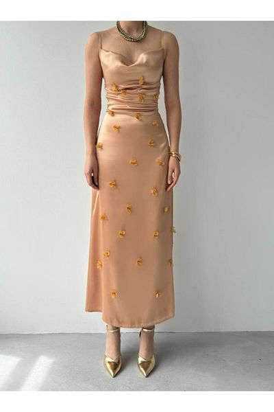 Moda Asmira Dora Flower Detailed Dress
