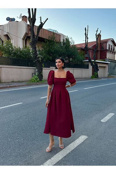 Afiş Butik Rochie midi plisată cu mânecă cu balon cu gât pătrat roz