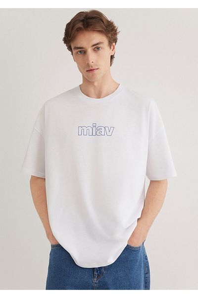 Mavi Miav bedrucktes weißes Oversize-T-Shirt in Übergröße / weiter Schnitt 0611704-620