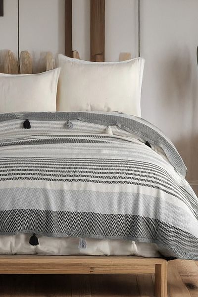 Akaystore Olvina Double Pike 220 X 240 cm 100% Cotton Bedspread with Pompom