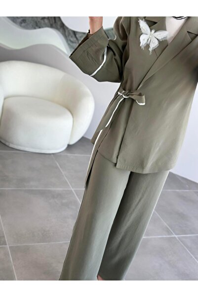 BÜRDE Ceketi Broşlu Haki Renk Kadın Takım