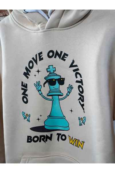 satranc365 Çocuk Bej Satranç Kapüşonlu Sweatshirt – Born to Win Şah Desenli