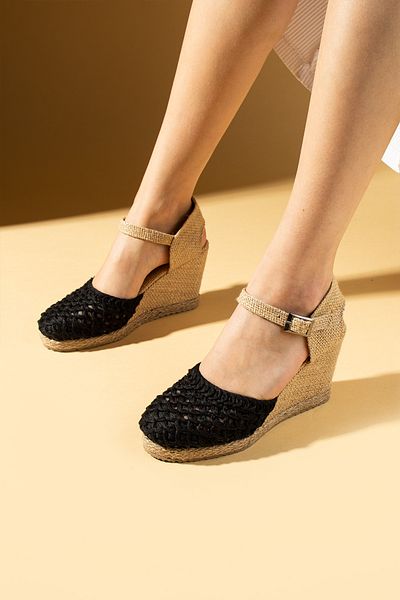 Pembe Potin Women's Black Straw Embroidery Comfortable Wedge Sole Stylish Daily Sandals