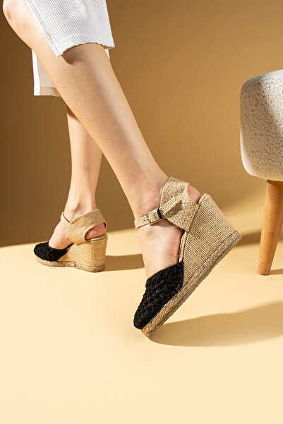 Pembe Potin Women's Black Straw Embroidery Comfortable Wedge Sole Stylish Daily Sandals