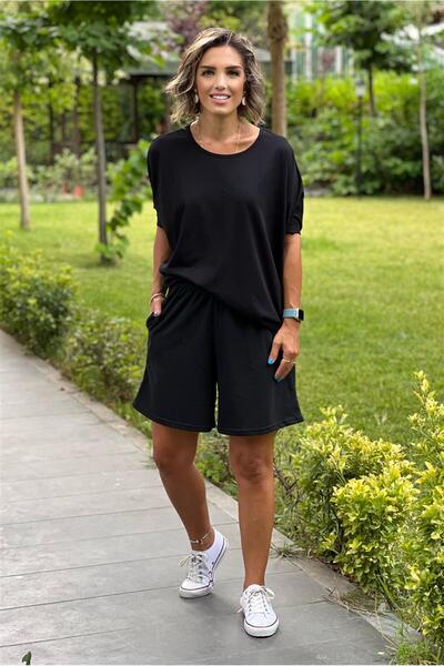 Nevin Kaya Moda Μαύρο σορτς και μαύρη μπλούζα με νυχτερίδα σετ δύο τεμαχίων