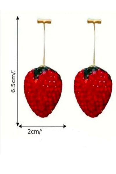 PARLAK EVREN “Sparkling Strawberry Design Earrings – Fun and Eye-Catching Accessory”