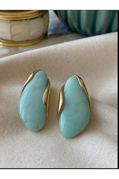 PARLAK EVREN Water Green Gold Detailed Organic Form Earrings – Elegant and Natural Style