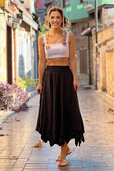 Nevin Kaya Moda Μαύρη ασύμμετρη φούστα με επένδυση από 100% βαμβάκι