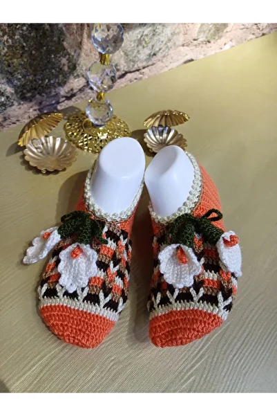 Butik Hand Knitted Dowry Booties