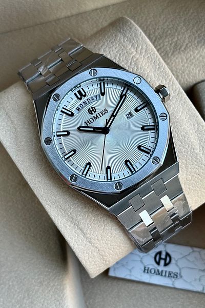 Homies Men's Wristwatch with Day and Calendar Display with Gift Box and Bracelet as a Gift .Hmmys40